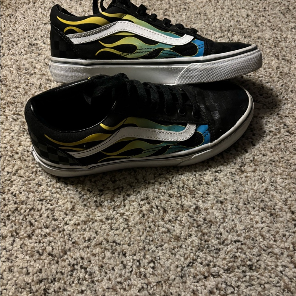 Brand new vans never worn - Picture 3 of 7
